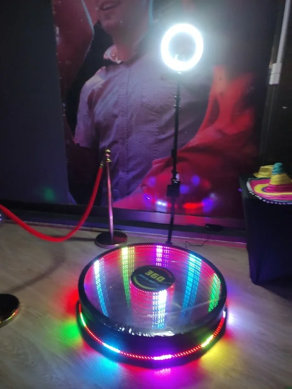 Plataforma 360 con suelo de cristal en fiesta de 18 cumpleaños en L'Hospitalet